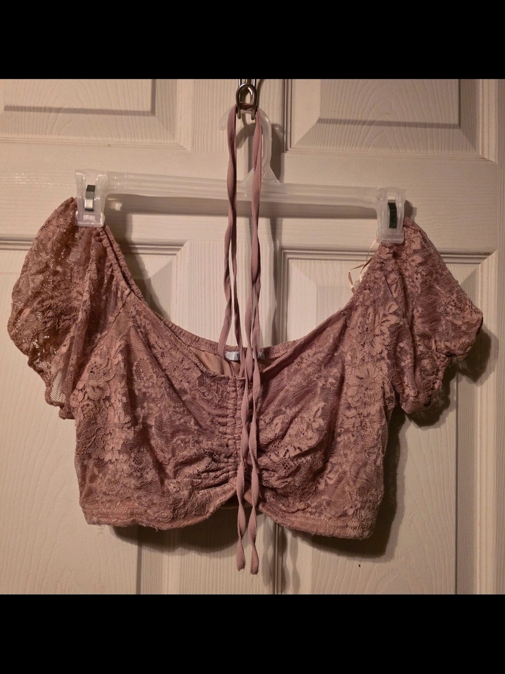 Blāshe Lace Crop Top